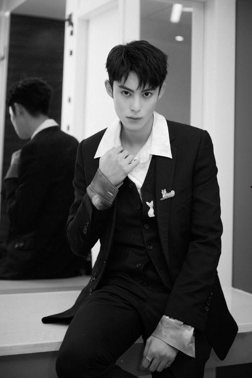 爆料娱乐圈王鹤棣是谁的粉丝